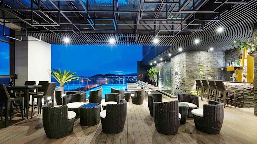 Alana Nha Trang Hotel – Hồ bơi