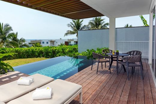 Alma Resort Cam Ranh – Hồ bơi