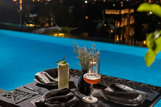 Anatole Hotel Hanoi – Hồ bơi
