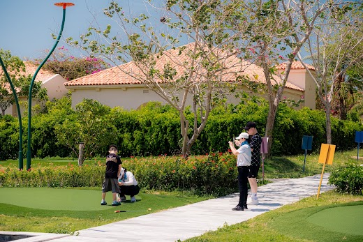 Centara Mirage Resort Mũi Né – Mini-golf