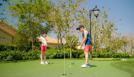 Centara Mirage Resort Mũi Né – Mini-golf