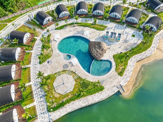 Đầu Rồng Resort – Hồ bơi