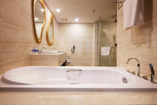 Diamond Bay Resort & Spa – Phòng Deluxe