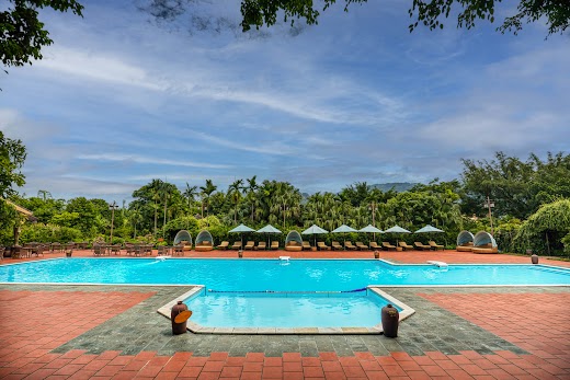 Emeralda Resort Ninh Bình – Hồ bơi ngoài trời