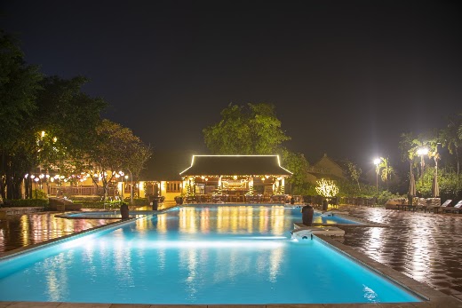 Emeralda Resort Ninh Bình – Quầy bar hồ bơi