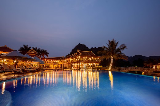 Emeralda Resort Tam Coc – Night
