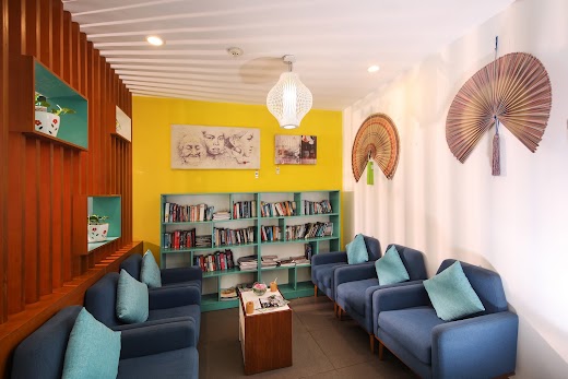 Êmm Hotel Hội An – Thư viện