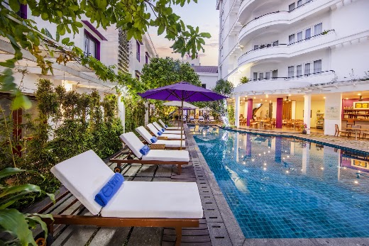Emm Hotel Huế – Hồ bơi