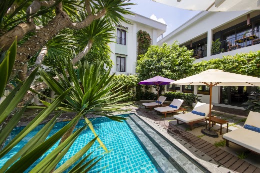 Emm Hotel Huế – Hồ bơi