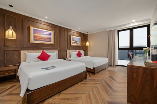 Golden Lotus Luxury Hotel – Tổng quan