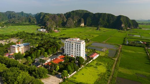 Hidden Charm Hotel & Resort – Tổng quan