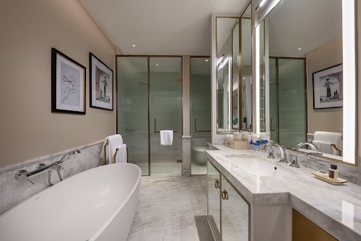 Hotel De L'amour Tam Đảo – Premier Hollywood