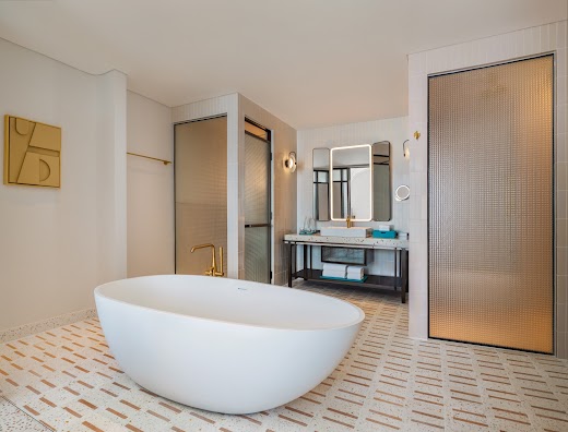 La Festa Phu Quoc, Curio Collection By Hilton – Phòng Suite