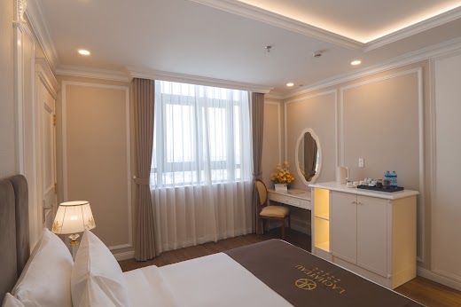 Lachateau Hotel – Phòng Deluxe