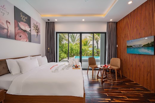 Langco Bay Retreat – . Trang Tri Decor