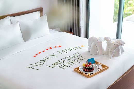 Langco Bay Retreat – . Trang Tri Decor