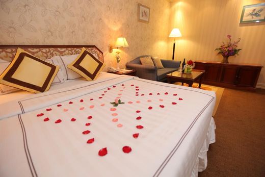 Lotus Saigon Hotel – Tổng quan