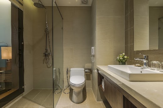 Maximilan Danang Beach – Phòng Deluxe