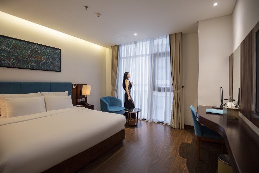 Maximilan Danang Beach – Phòng Deluxe