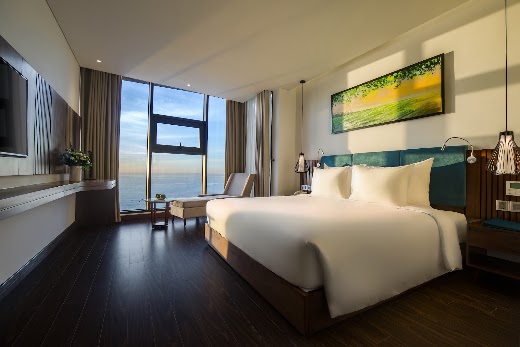 Maximilan Danang Beach – Bãi biển