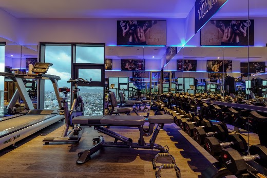 Maximilan Danang Beach – Phòng gym