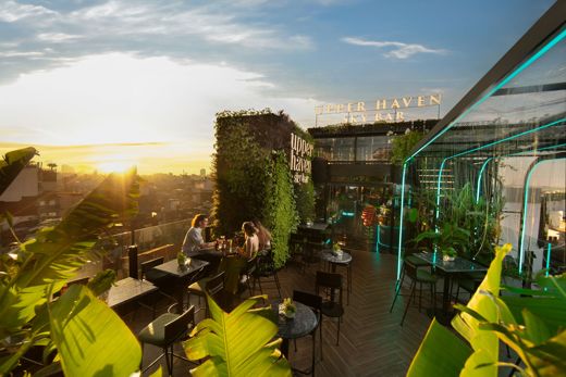 May De Ville Crown Hotel & Spa – Tổng quan