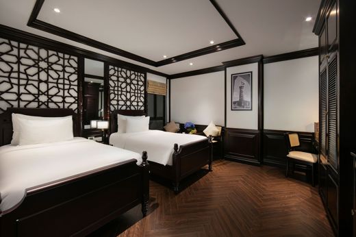 May De Ville Crown Hotel & Spa – Tổng quan