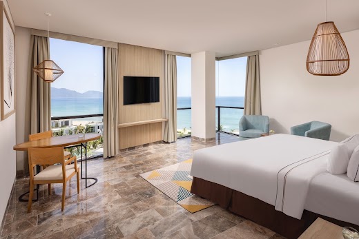 Melia Danang Beach Resort – Phòng Suite