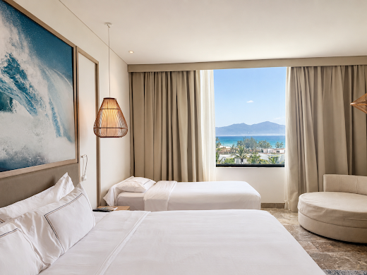 Melia Danang Beach Resort – Phòng Deluxe