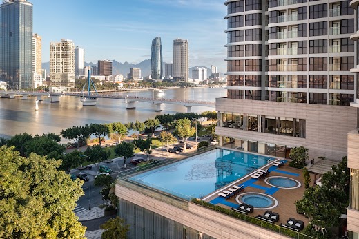 Melia Vinpearl Danang Riverfront – Facade