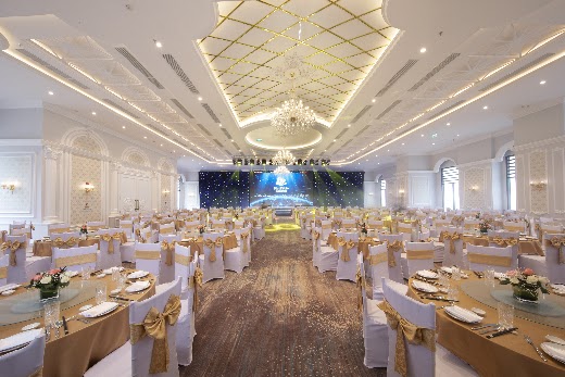 Merperle Dalat Hotel – ROMANCE