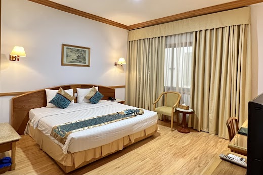 Oscar Saigon Hotel – Phòng Deluxe