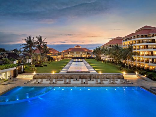 Pullman Đà Nẵng Beach Resort – Bãi biển