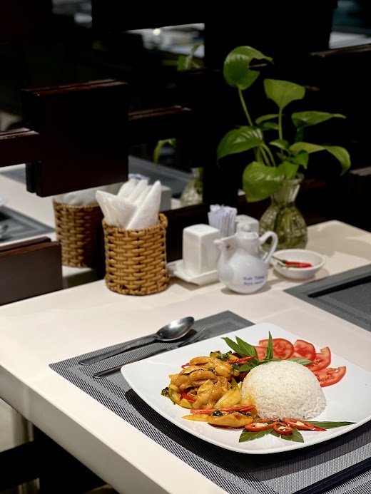 Queen Ann Hotel – ALACARTE - LUNCH