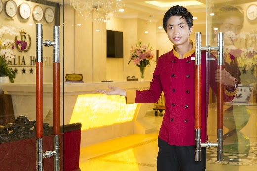 Regalia Hotel – FRONT OFFICE