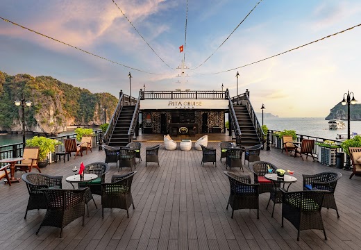 Rita Cruise – Đồ uống & quầy bar