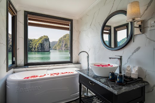 Rosy Cruise – Phòng Suite