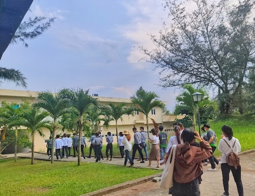 Sandy Beach Non Nước Resort – . KIẾN TẬP SINH