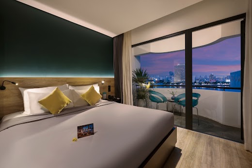 Satya Danang Hotel – . Premier Double Balcony Partial River View