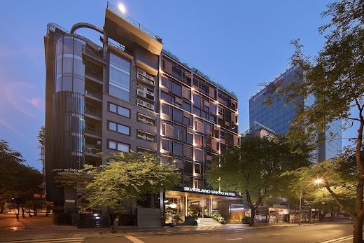 Silverland Sakyo Hotel – Facade