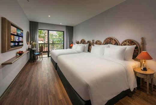 Solar Premium Hotel & Spa – Tổng quan