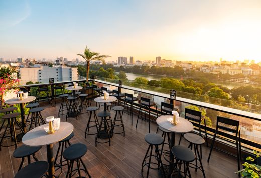 Splendid Premium Hotel (Trước Đây Là Golden Lotus Luxury) – Nhà hàng
