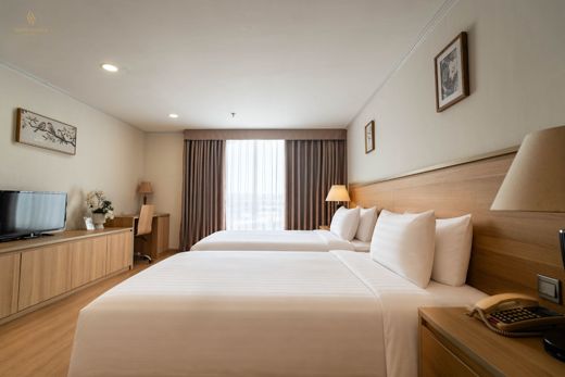 Super Candle Hotel – Tổng quan