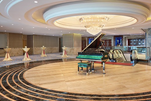 The Reverie Sài Gòn – Foyer