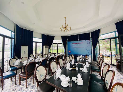 Vườn Vua Resort & Villas – Bát Giác Hồ Sen